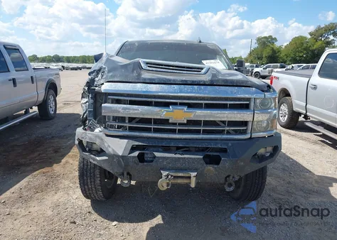 2018 Chevrolet Silverado 2500Hd High Country z USA, uszkodzony, nr VIN 1GC1KXEY7JF109379